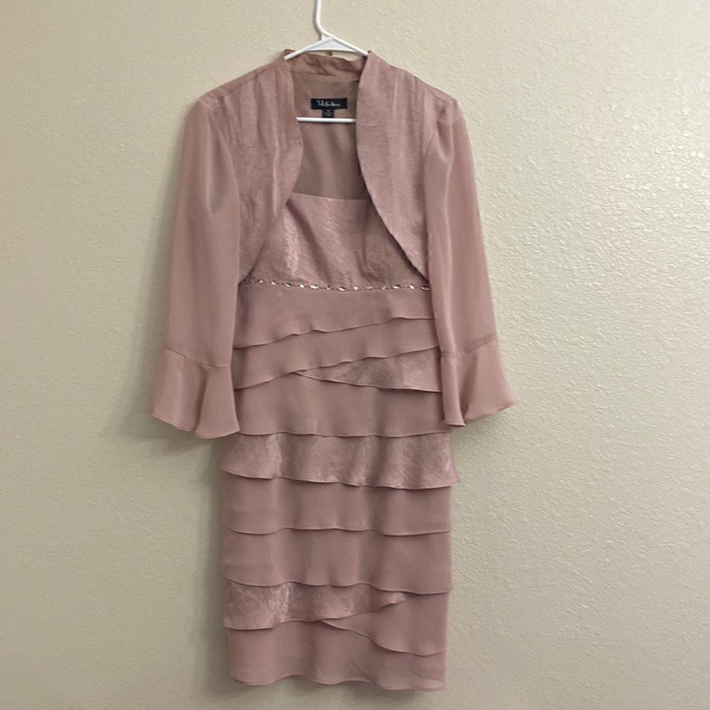Pink Rhinestone Ruffle Mini Party Dress worn once to a wedding! Size 12 - Picture 1 of 9